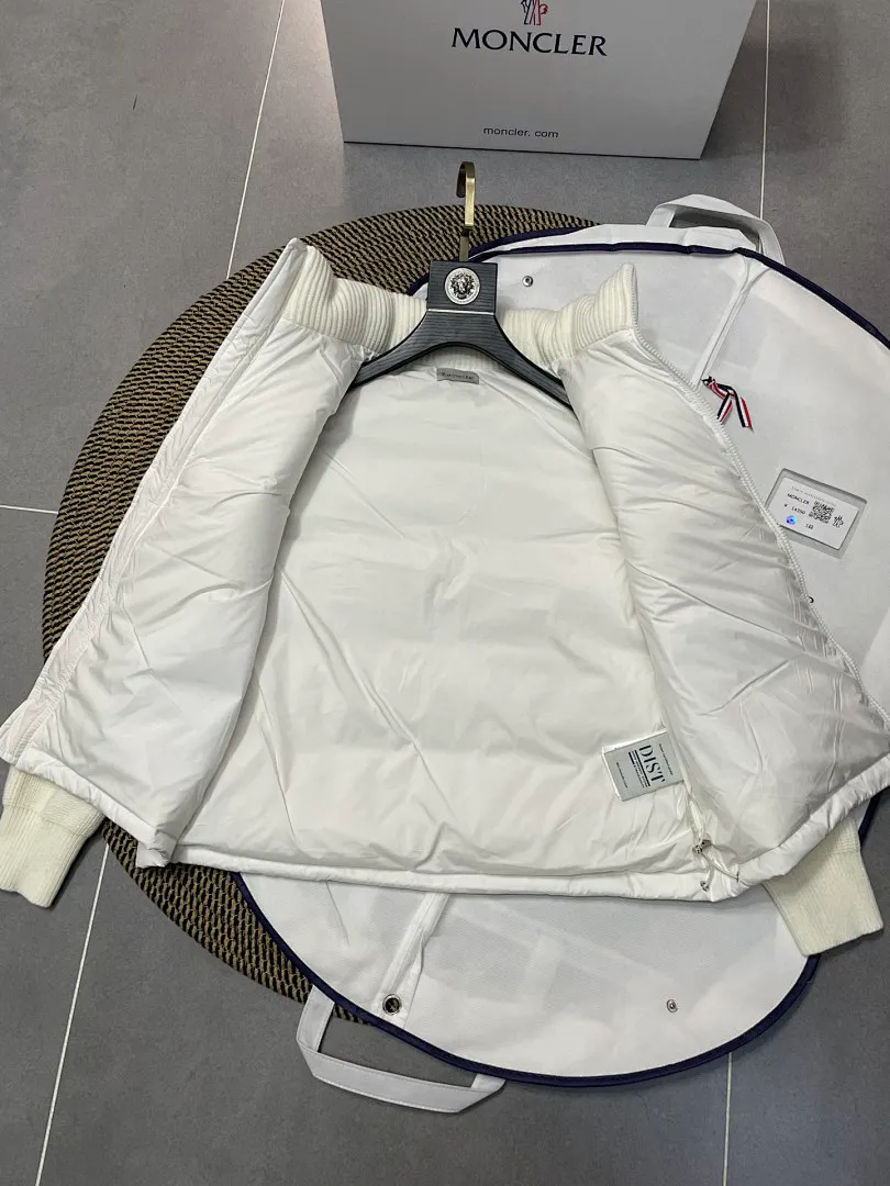 Moncler MEKYF005 תמונה 5