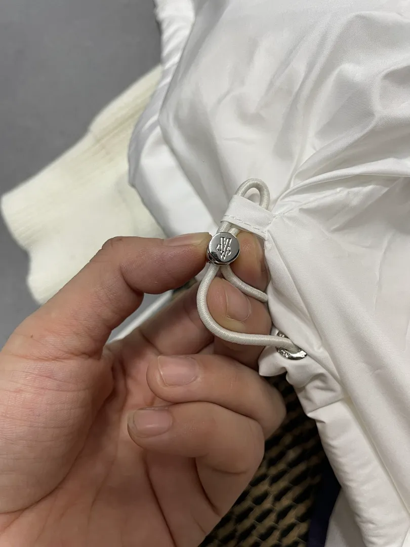 Moncler MEKYF005 תמונה 8