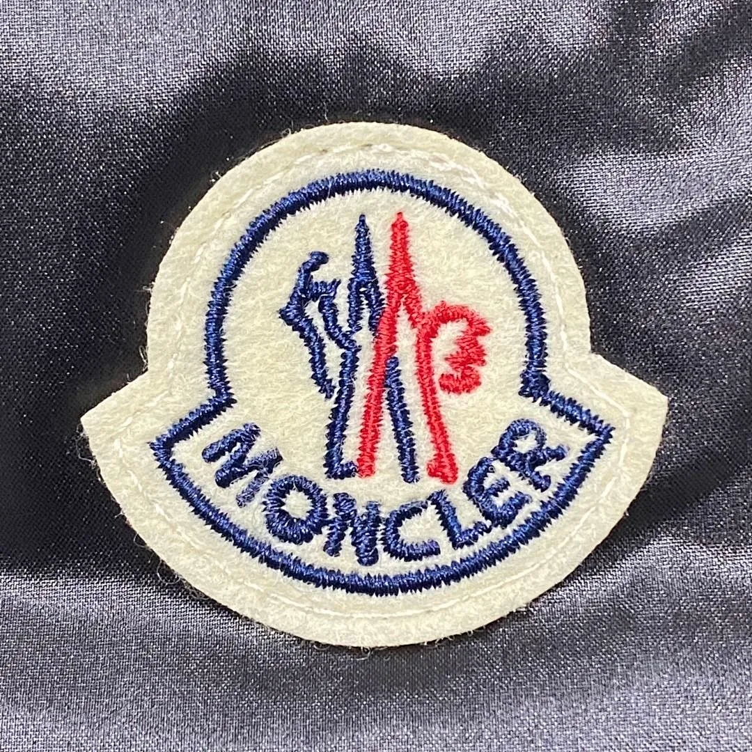 Moncler MEKYF008 תמונה 8
