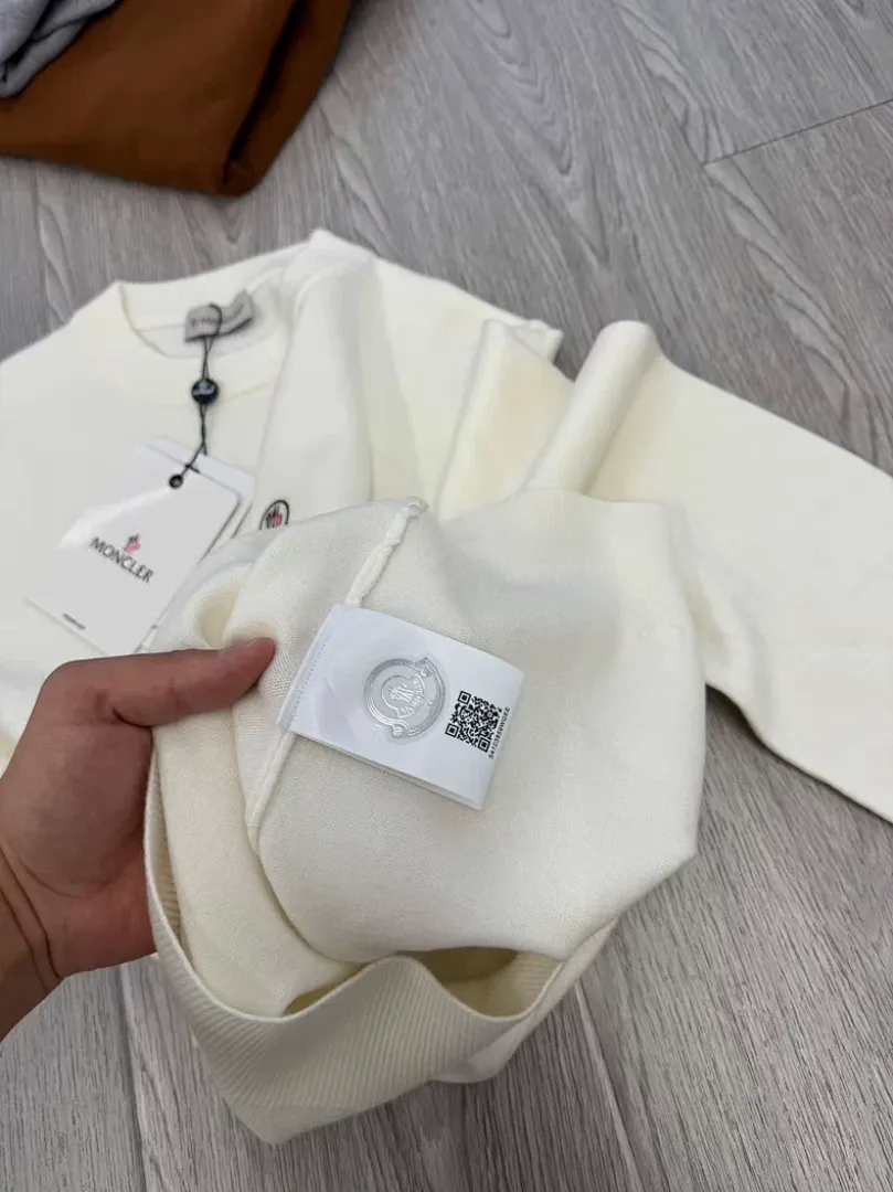 Moncler MEKYF035 תמונה 10