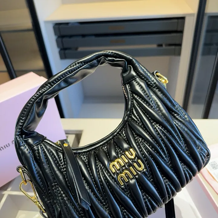 MIUMIU MIUB01