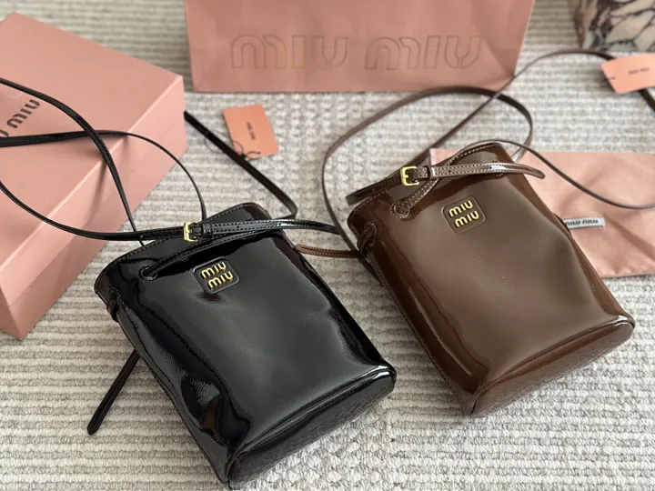 MIUMIU MIUB06