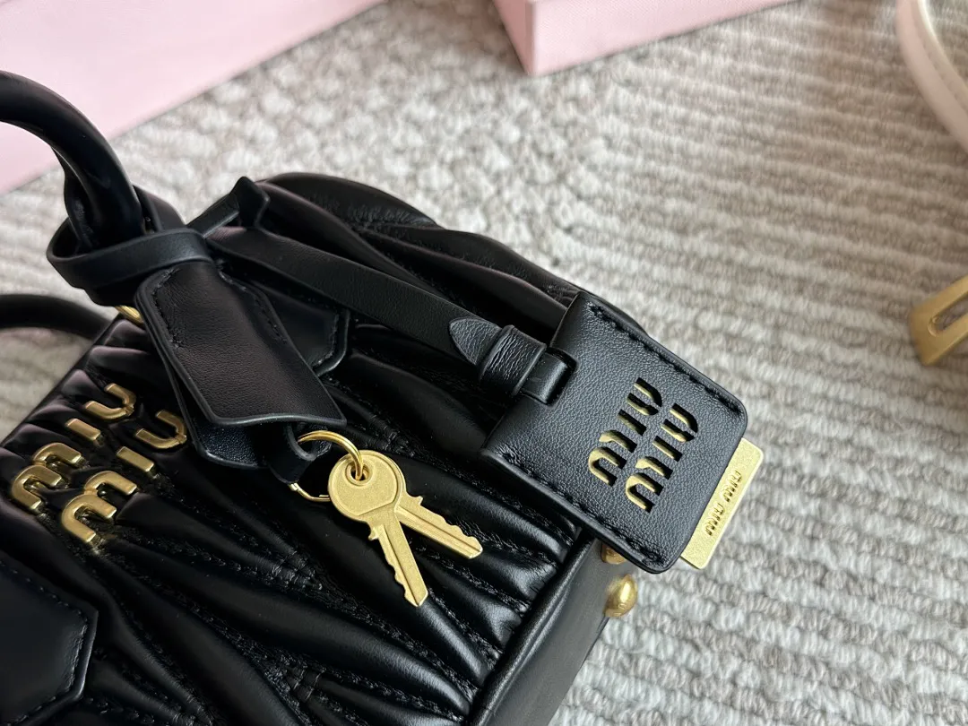 MIUMIU MIUB25 תמונה 6
