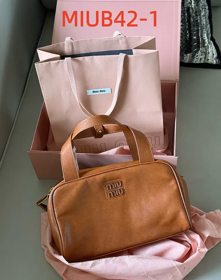 MIUMIU MIUB42