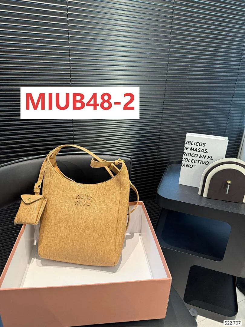 MIUMIU MIUB48 תמונה 3
