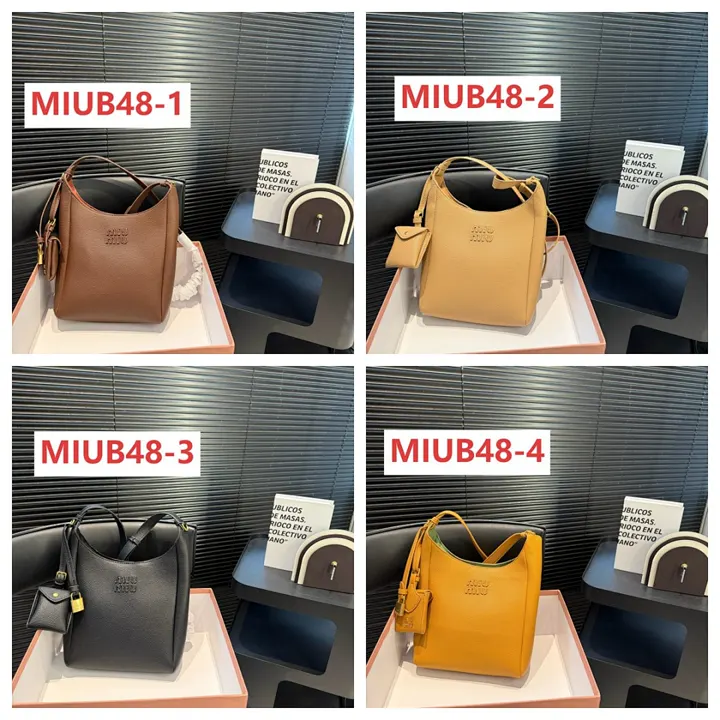 MIUMIU MIUB48