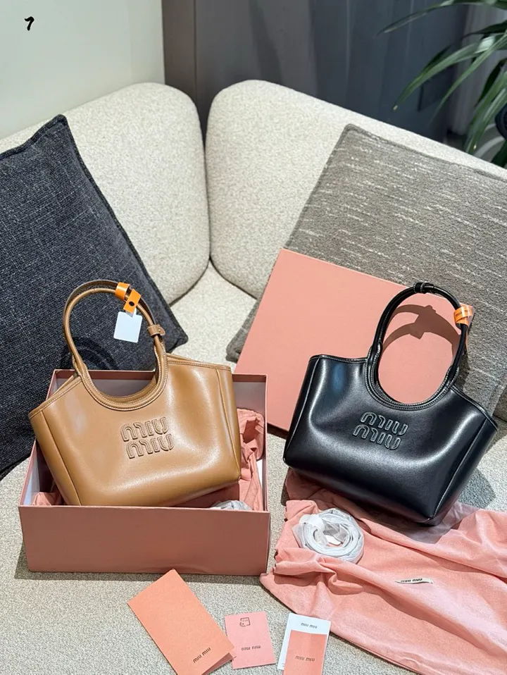 MIUMIU MIUB54