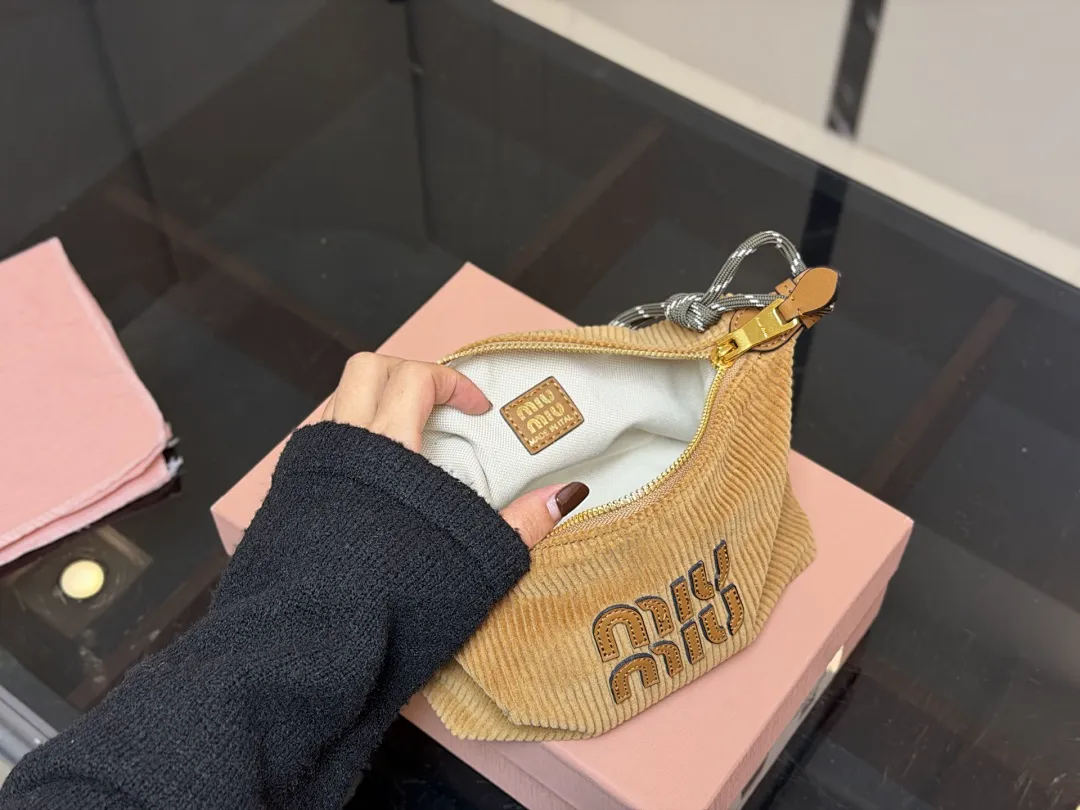 MIUMIU MIUB57 תמונה 3