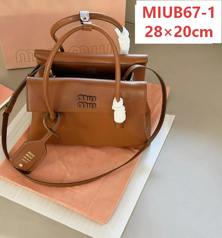 MIUMIU MIUB67