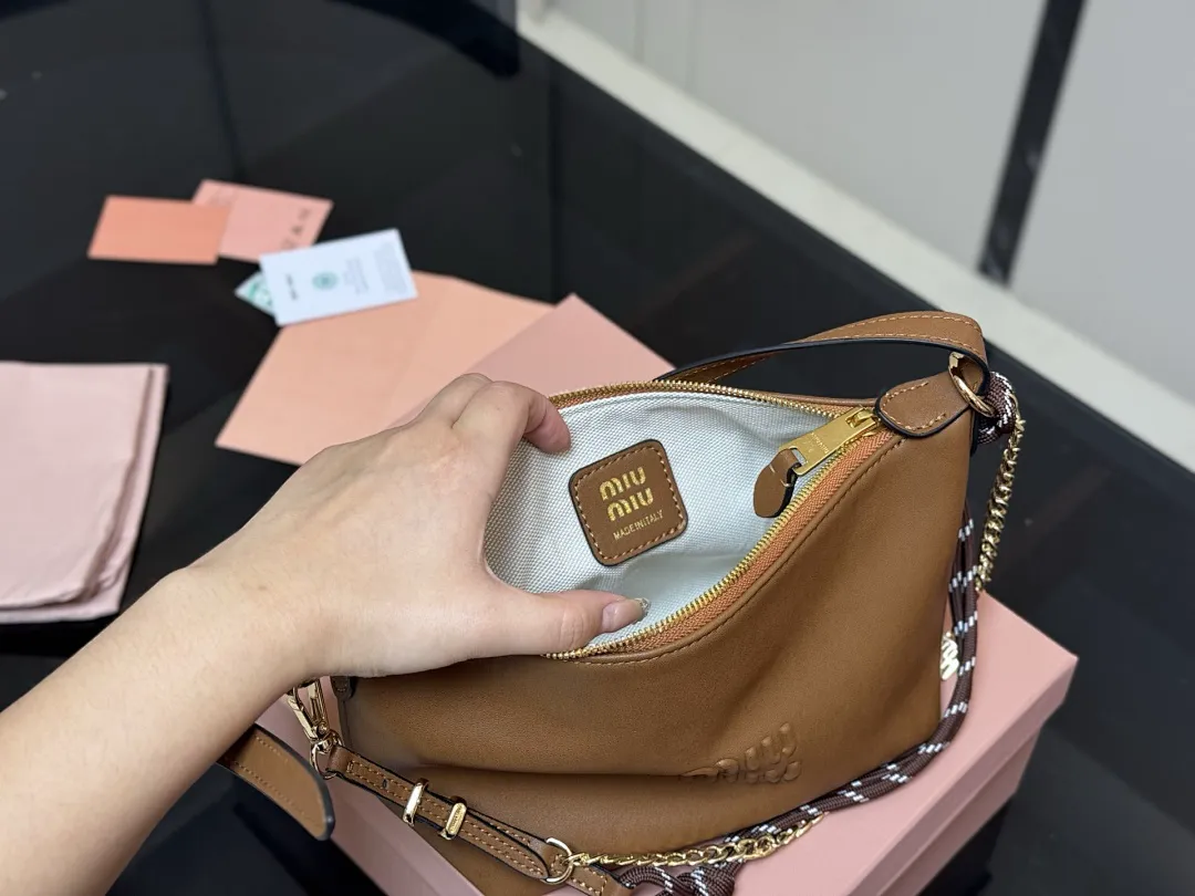 MIUMIU MIUBB006 תמונה 3