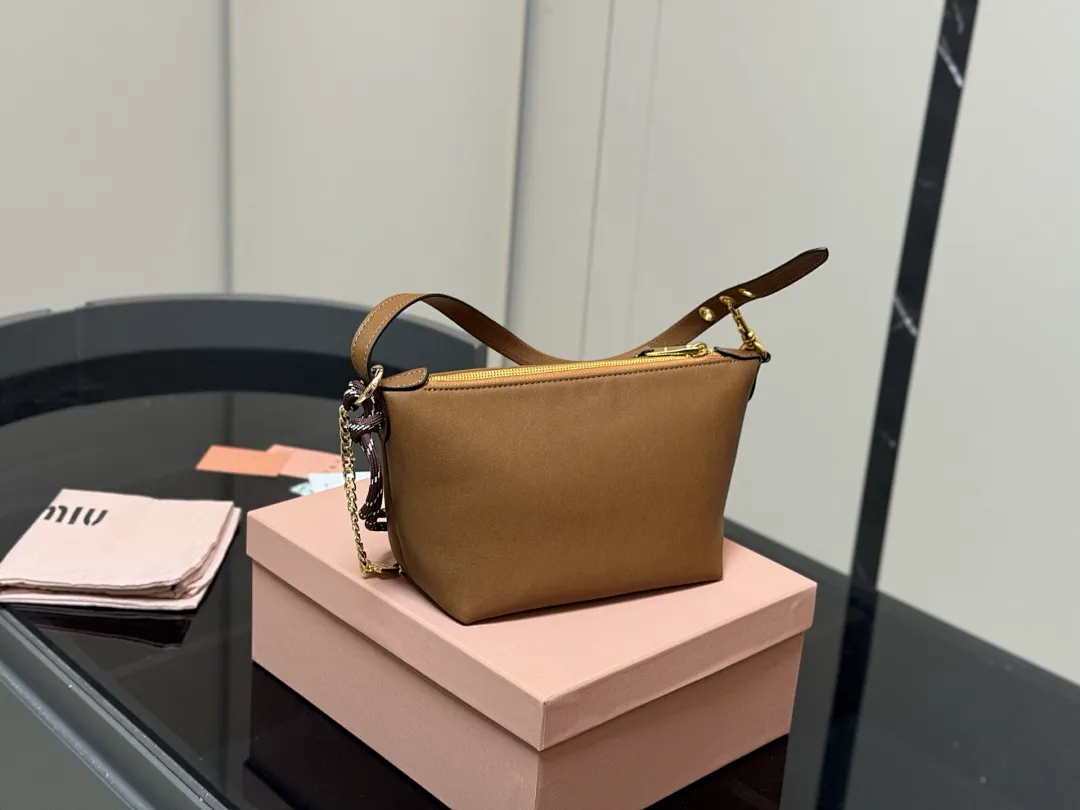 MIUMIU MIUBB006 תמונה 6
