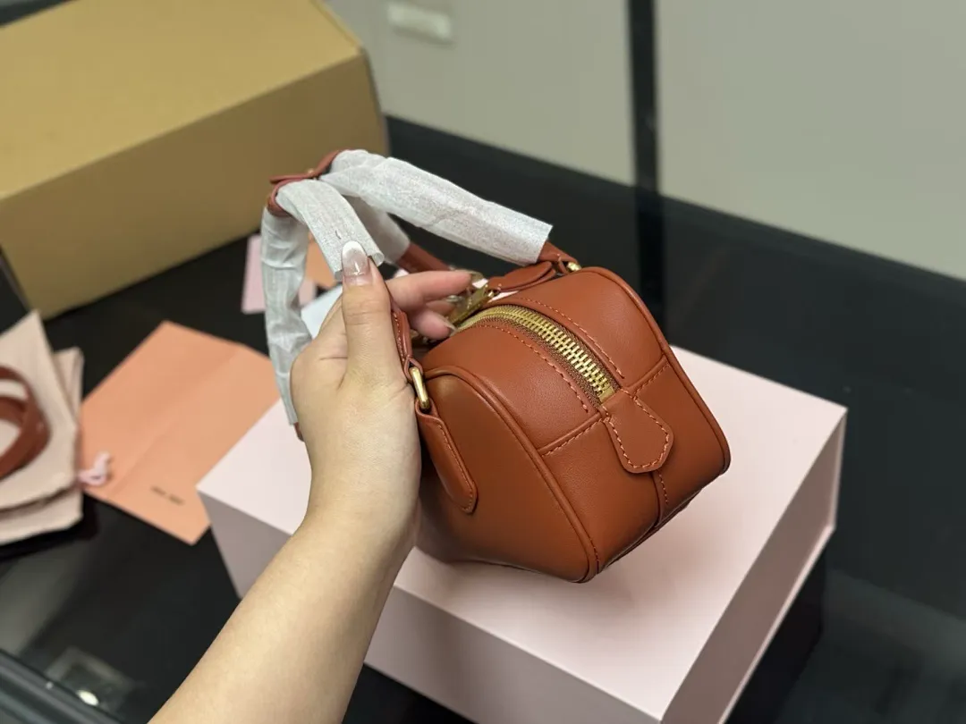 MIUMIU MIUBB017 תמונה 4