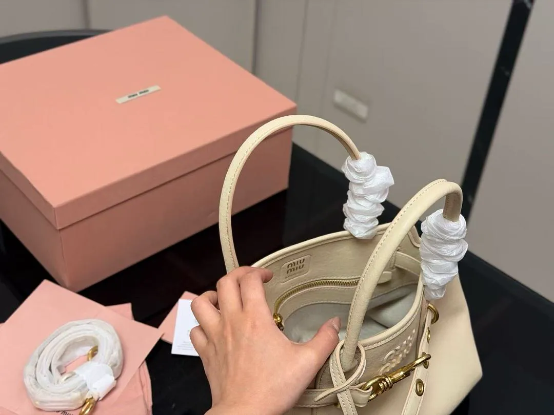 MIUMIU MIUBB027 תמונה 4