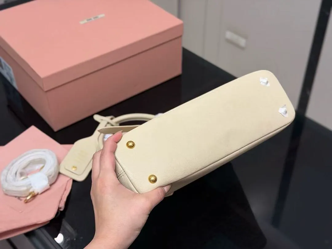 MIUMIU MIUBB027 תמונה 9