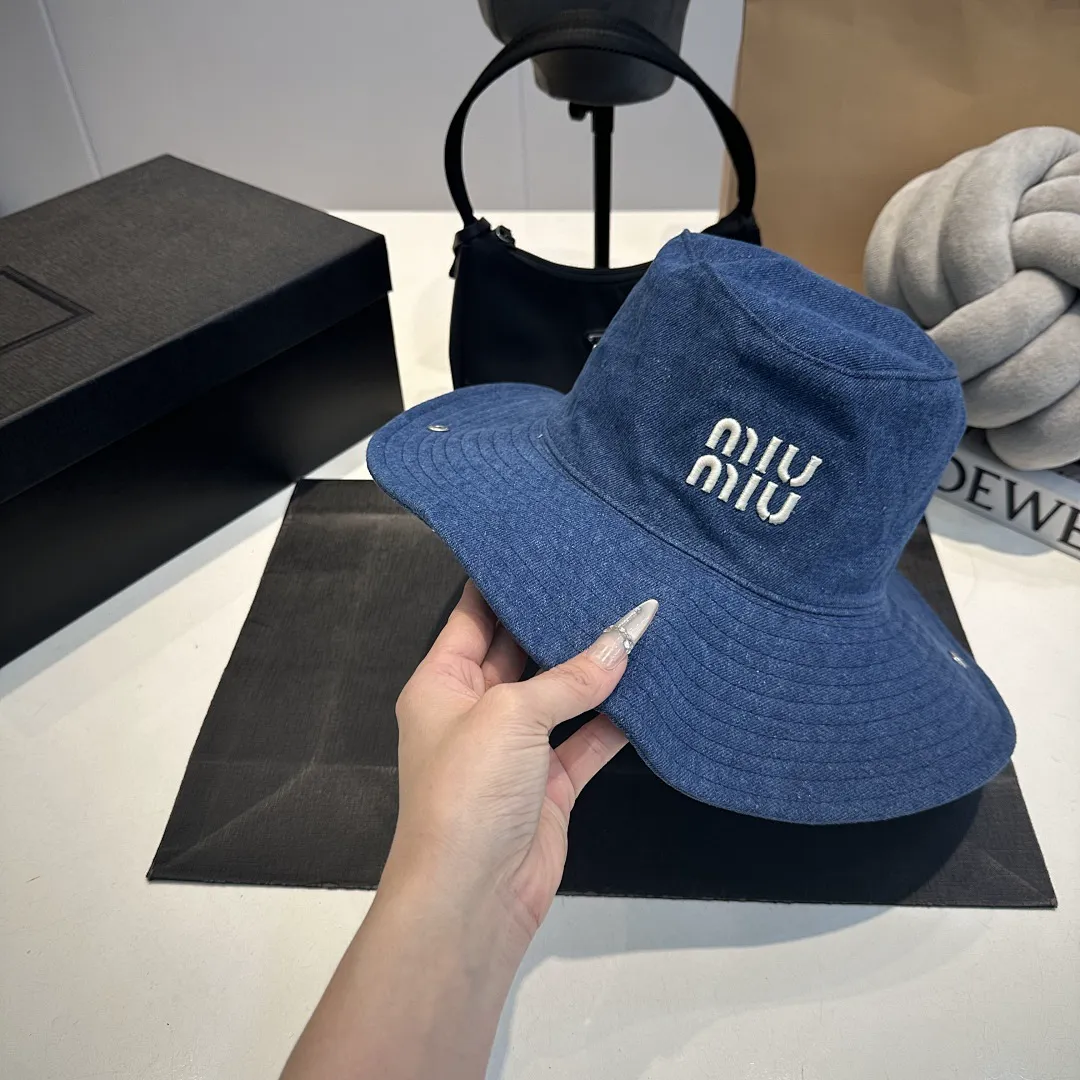 MIUMIU MIUMZ01 תמונה 4