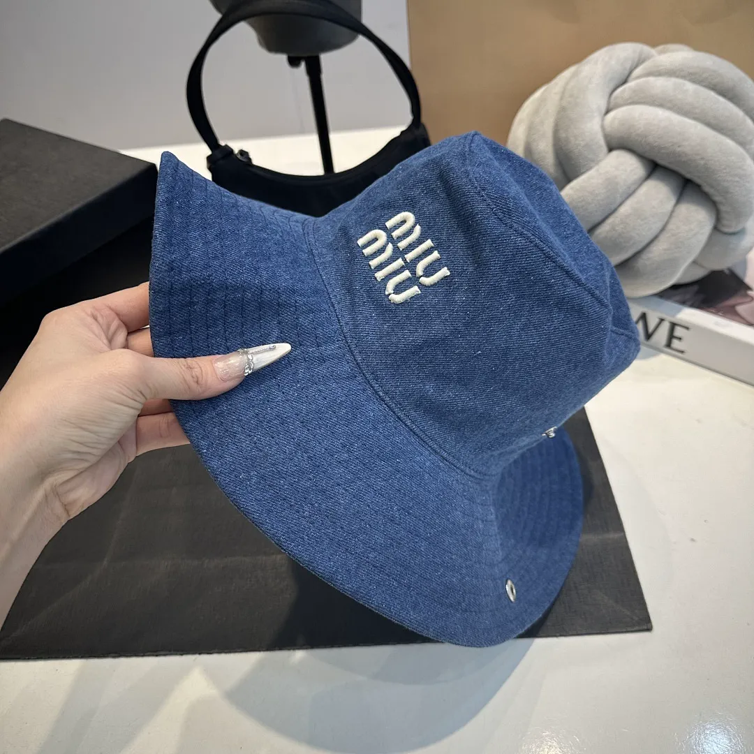 MIUMIU MIUMZ01 תמונה 6