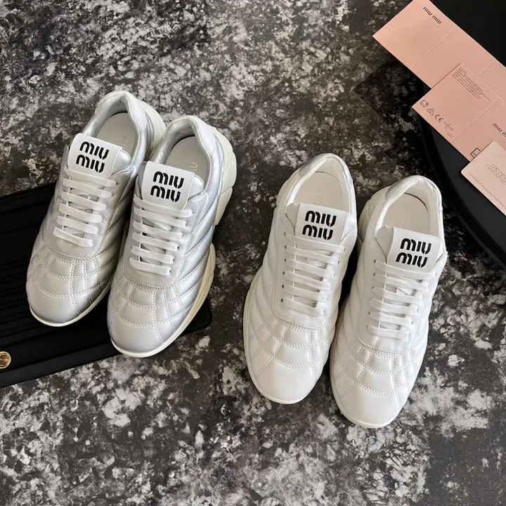MIUMIU MIUX02