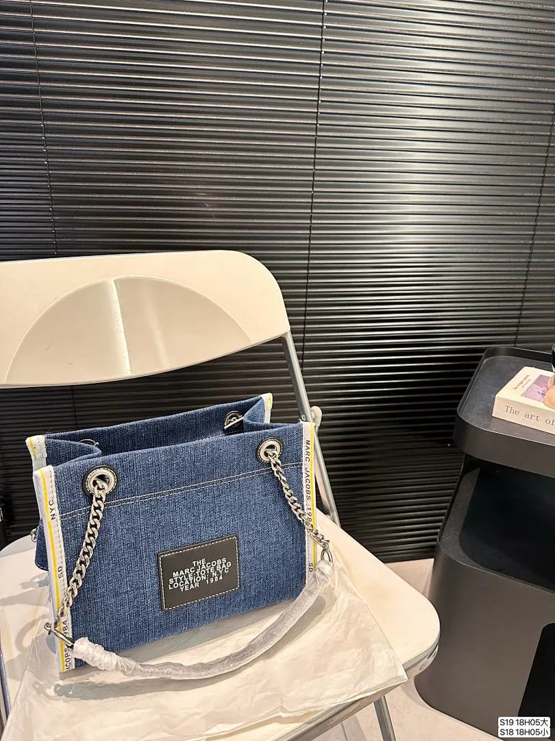 Marc Jacobs MYBBB007 תמונה 3