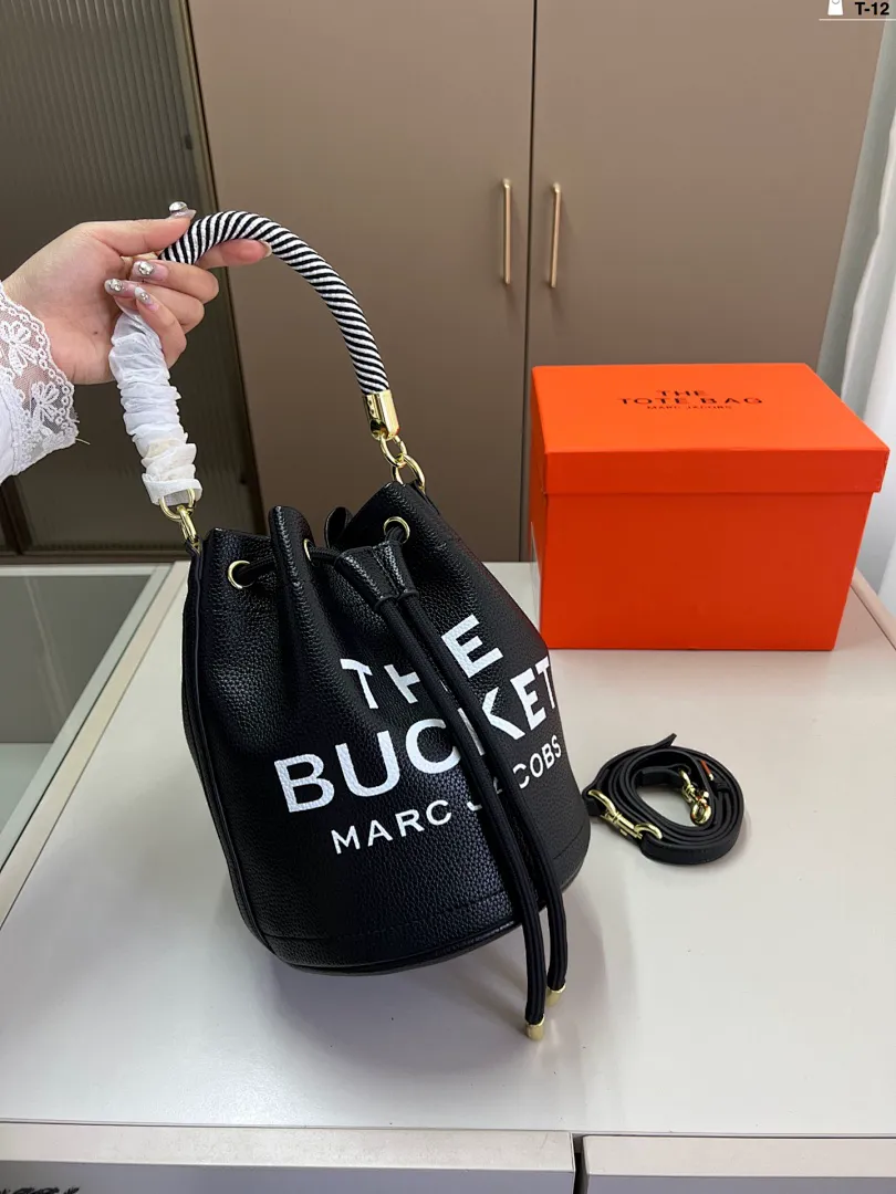 Marc Jacobs MYBBB008 תמונה 10