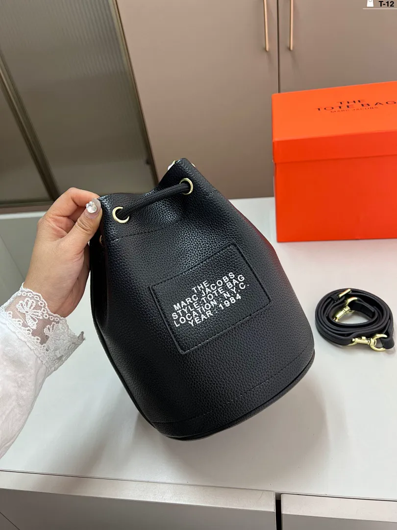 Marc Jacobs MYBBB008 תמונה 11