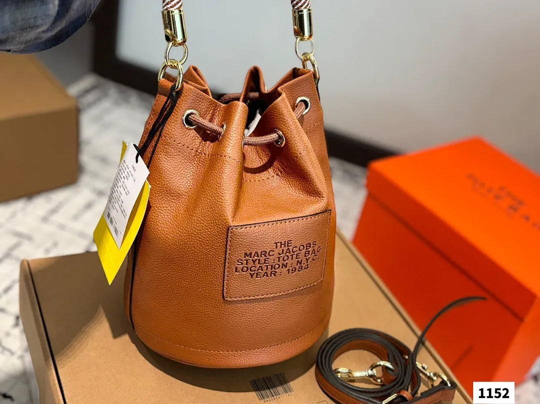 Marc Jacobs MYBBB008 תמונה 7
