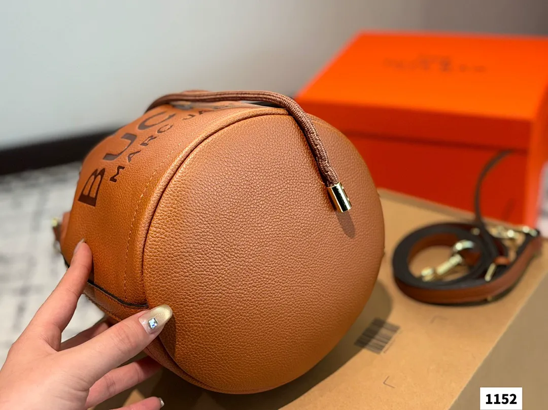 Marc Jacobs MYBBB008 תמונה 8