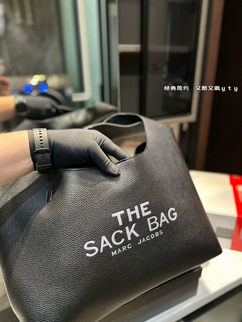 Marc Jacobs MYBBB009 תמונה 8