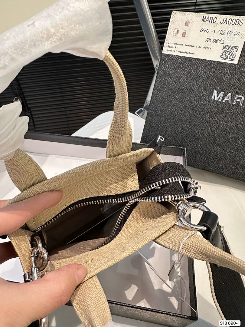 Marc Jacobs MYBBB010 תמונה 10