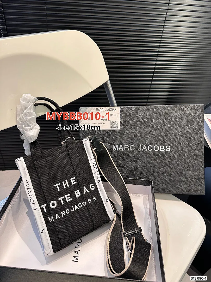 Marc Jacobs MYBBB010 תמונה 11