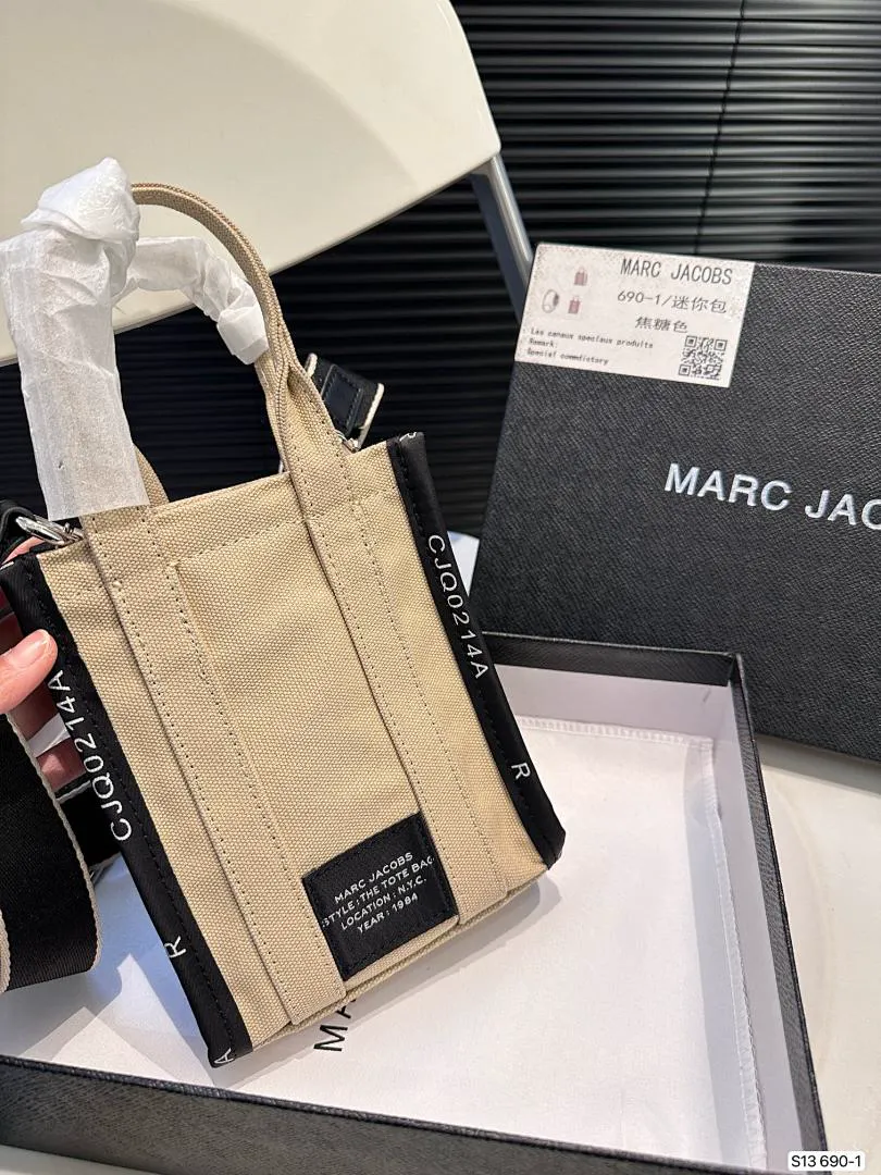 Marc Jacobs MYBBB010 תמונה 5