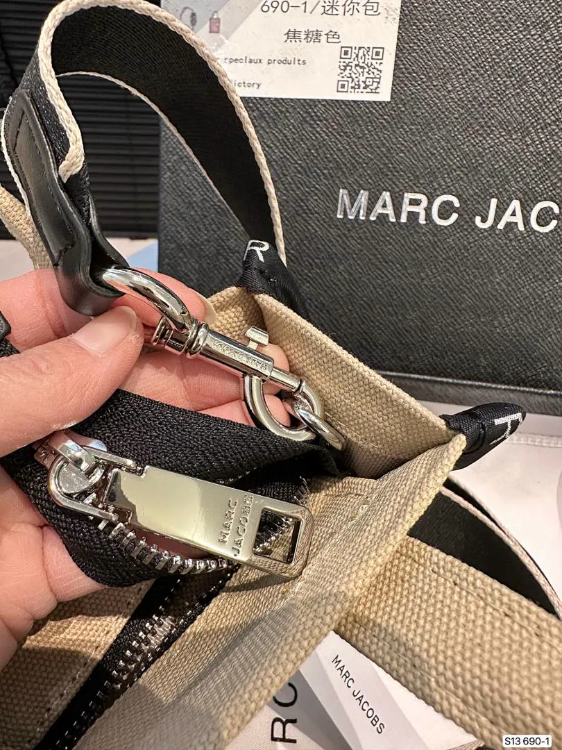 Marc Jacobs MYBBB010 תמונה 9