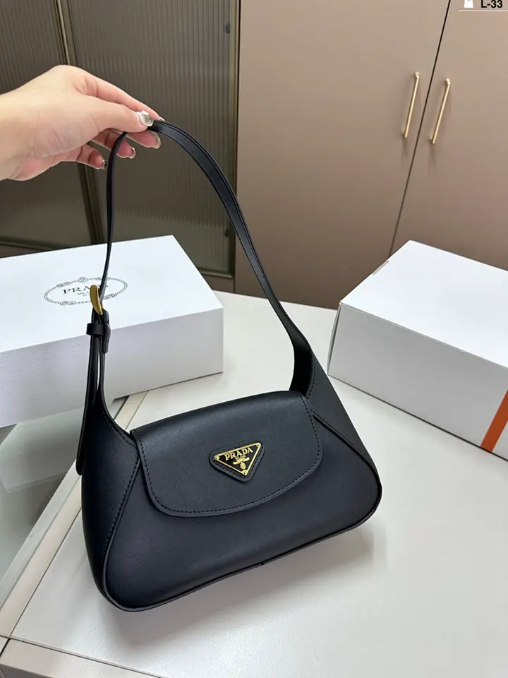 Prada PRDB02