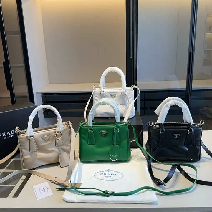 Prada PRDB06