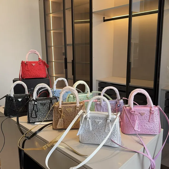 Prada PRDB09