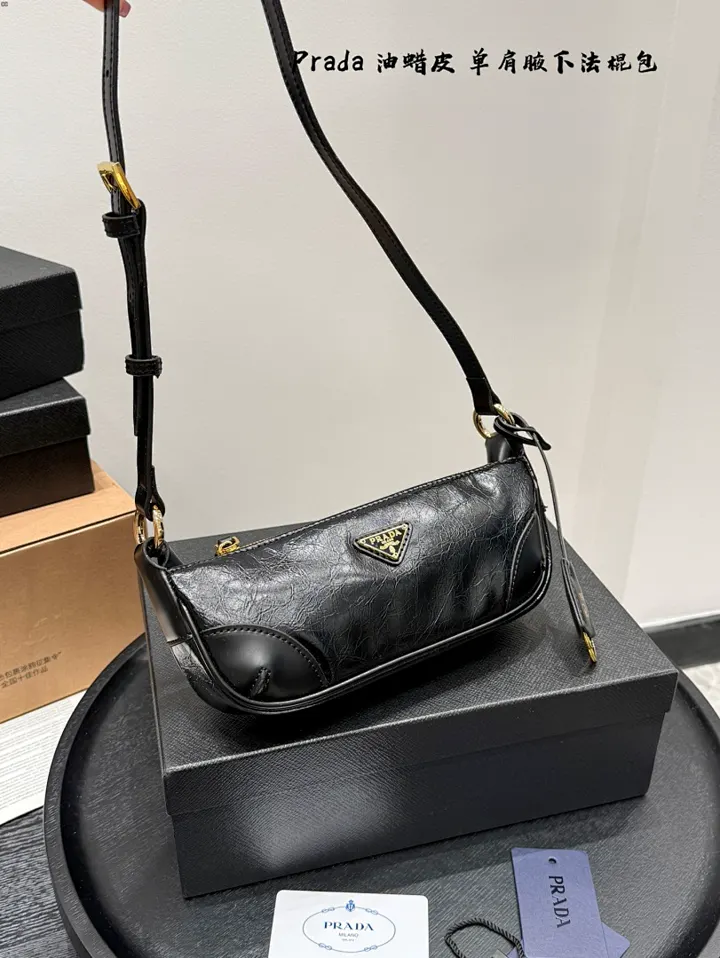 Prada PRDB16
