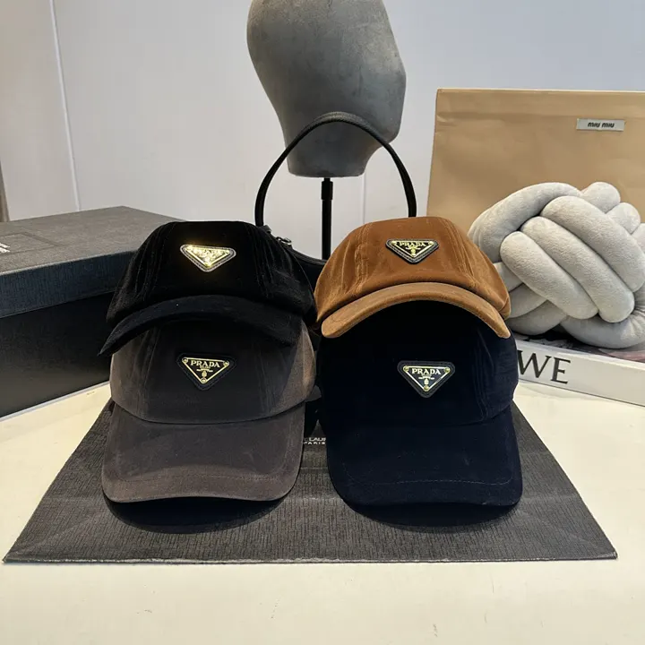 Prada PRDMZ06