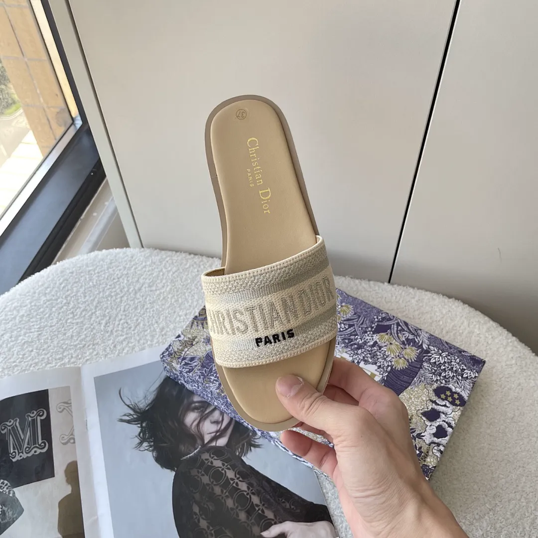 Dior QYY2 תמונה 6