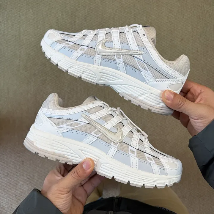 Nike R03