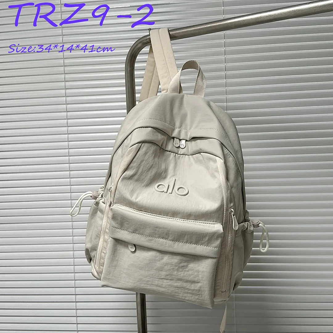 alo yoga TRZ9 תמונה 13