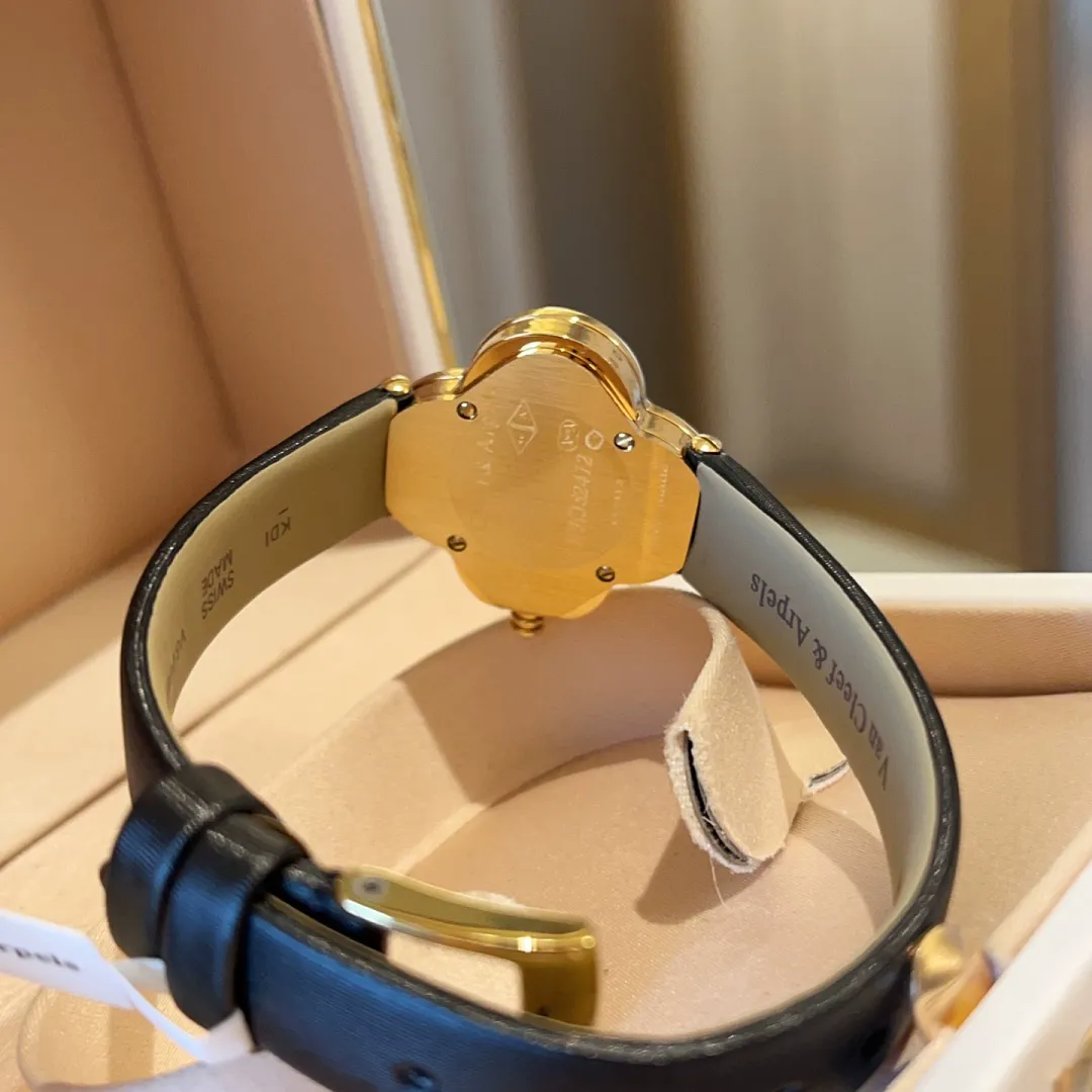 Van Cleef & Arpels VCW7 תמונה 5