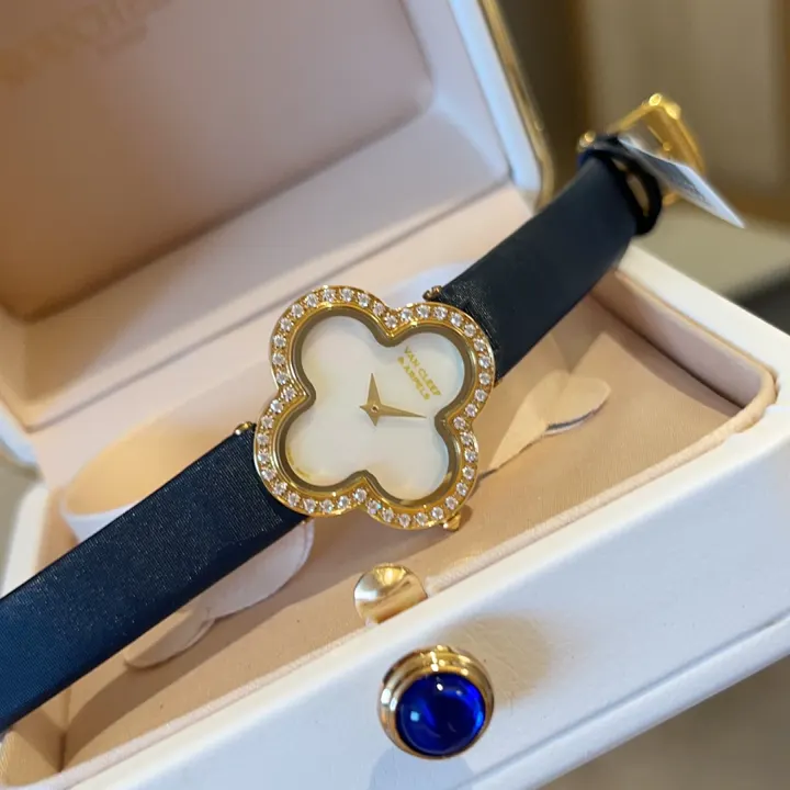 Van Cleef & Arpels VCW7