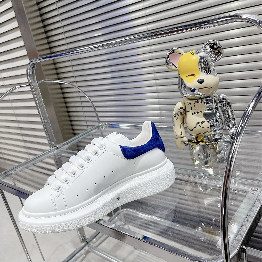 Alexander McQueen Y161A תמונה 6