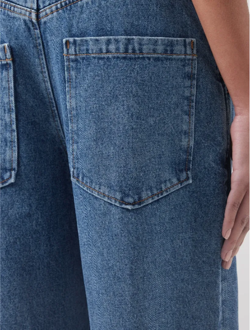 Loewe Y1C8 תמונה 5
