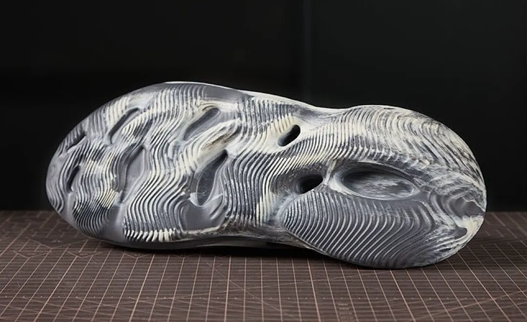 Yeezy YZEXZ001 תמונה 16